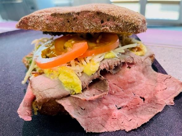 Roastbeef m. remoulade sandwich