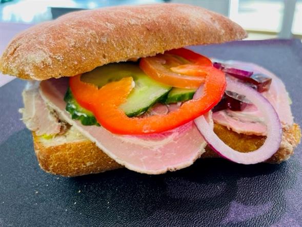 Rullepølse sandwich
